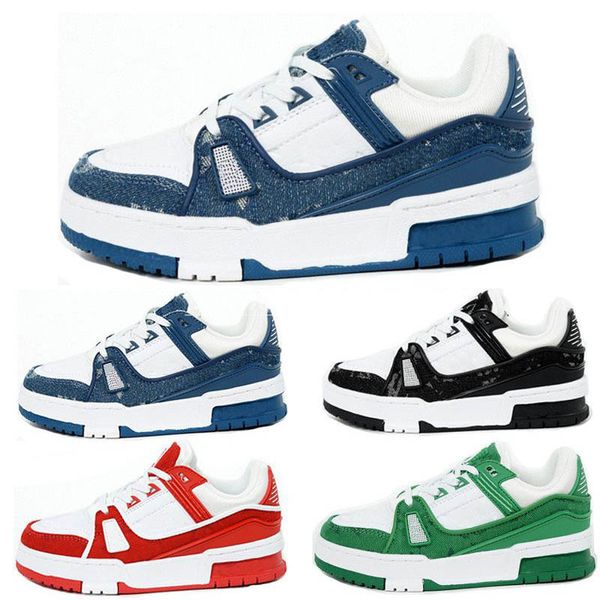 2023 designer sneakers casual kids shoes trainer black white panda men women fashion low platform letter rubber eur 28-35 b0, White;red
2023 designer sneakers casual kids shoes trainer black white panda men women fashion low platform letter rubber eur 28-35 b0, White;red