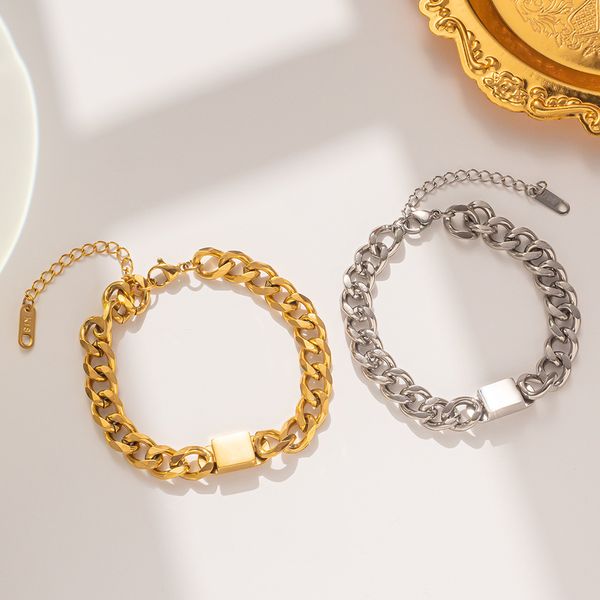 Hip-hop exaggerated titanium steel bracelet light luxury design gifts for men and women lovers Cuban chain bracelet
Hip-hop exaggerated titanium steel bracelet light luxury design gifts for men and women lovers Cuban chain bracelet