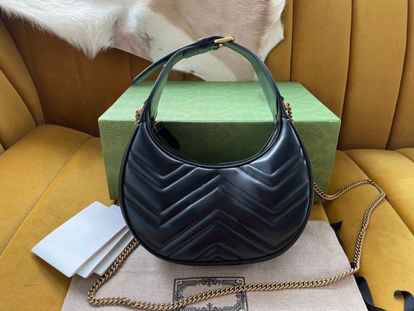 classic designer shoulder bag women handbag vintage fashion bag smooth fabric leather tote metal logo 5a quality
classic designer shoulder bag women handbag vintage fashion bag smooth fabric leather tote metal logo 5a quality