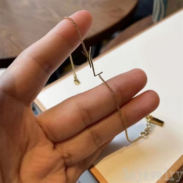 unique womens mens designer bracelets rose golden letter pattern hangtag elegant classical metal christmas thin chains luxury plated gold br, Golden;silver
unique womens mens designer bracelets rose golden letter pattern hangtag elegant classical metal christmas thin chains luxury plated gold br, Golden;silver
