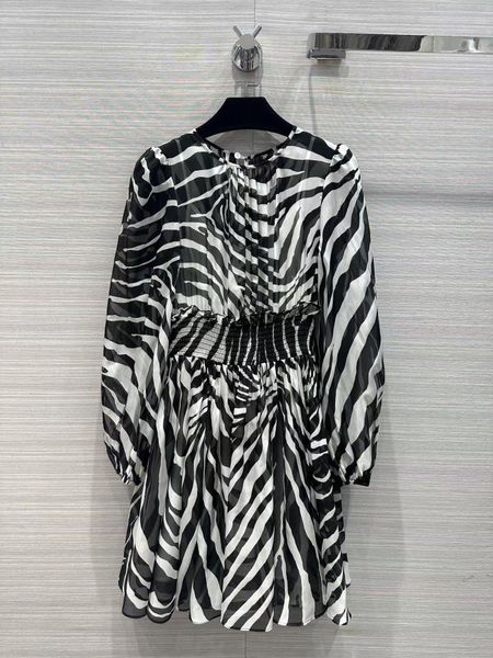 milan runway dress 2023 spring summer o neck long sleeve print fashion designer dresses brand same style dress 0302-10, Black
milan runway dress 2023 spring summer o neck long sleeve print fashion designer dresses brand same style dress 0302-10, Black
