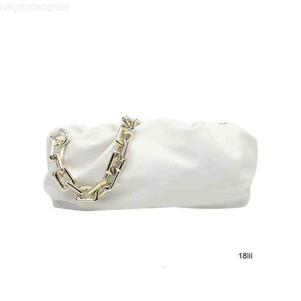 chain designer wholesale venetasss bottegas handbags cloud small leather underarm womens fashion song hye same one shoulder hand fold bag
chain designer wholesale venetasss bottegas handbags cloud small leather underarm womens fashion song hye same one shoulder hand fold bag