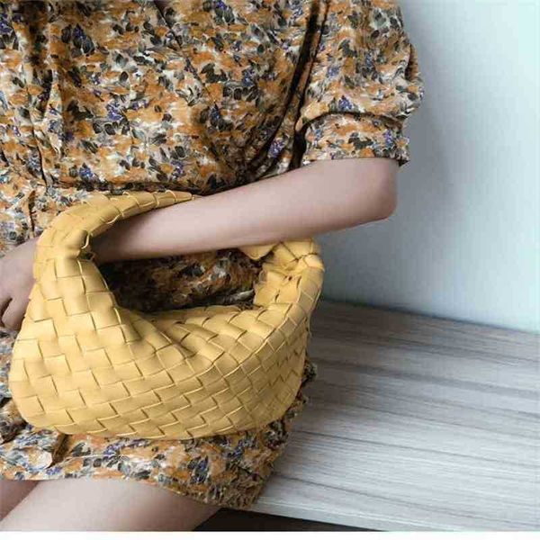 2022 bottegas designer handbags wholesale venetasss portable women's cloud soft leather wrinkled dumpling woven fashion versatile hand
2022 bottegas designer handbags wholesale venetasss portable women's cloud soft leather wrinkled dumpling woven fashion versatile hand
