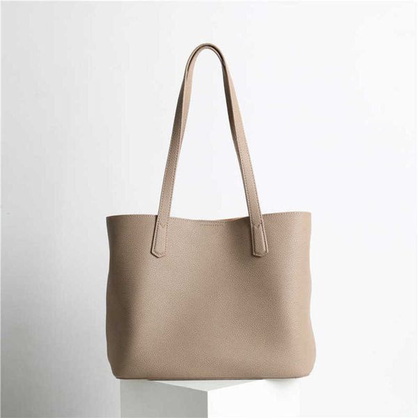 letters pebble leather large bag new tote bag large-capacity casual simple high-end commuter shoulder underarm bag 230302
letters pebble leather large bag new tote bag large-capacity casual simple high-end commuter shoulder underarm bag 230302