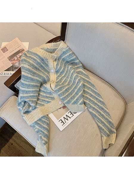 women's knits tees blue color women autumn winter striped design knit cardigan sweater o-neck baggy long sleeve knitwear retro single b, White
women's knits tees blue color women autumn winter striped design knit cardigan sweater o-neck baggy long sleeve knitwear retro single b, White