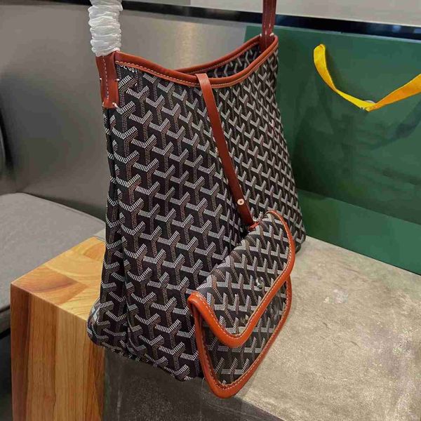 custom womens handbags and purses luxury shoulder bags famous designer handbag soft women tote bags
custom womens handbags and purses luxury shoulder bags famous designer handbag soft women tote bags