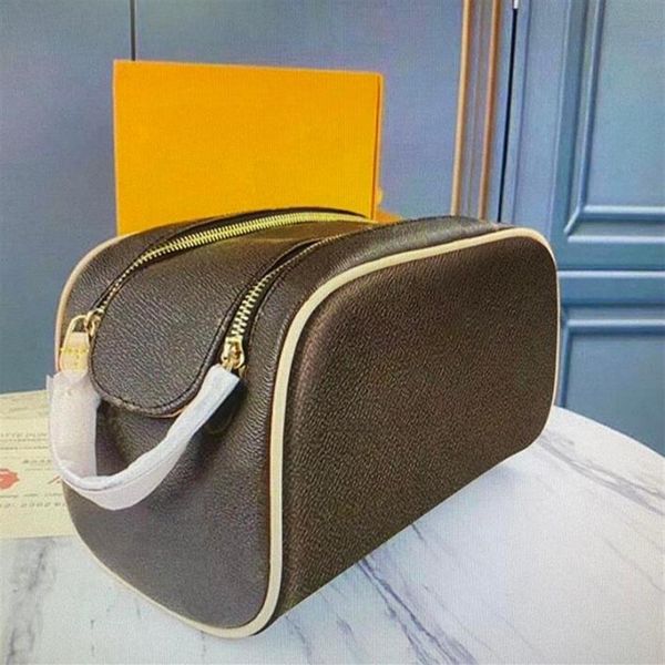 m47528 king size toiletry bag men extra large wash bag cosmetic toilet pouch women beauty makeup case pochette accessoires double 305g
m47528 king size toiletry bag men extra large wash bag cosmetic toilet pouch women beauty makeup case pochette accessoires double 305g