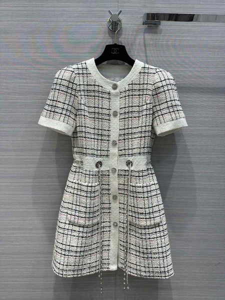 2023 new high-quality lady temperament slim long leg short plaid celebrity dress, Black;pink
2023 new high-quality lady temperament slim long leg short plaid celebrity dress, Black;pink