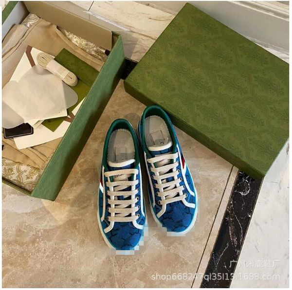 2023 ceiling retro r shoes mens women gazelle sneakers velvet patchwork retro trainers co-branded ladies sneaker chaussures embroidered lett, Black
2023 ceiling retro r shoes mens women gazelle sneakers velvet patchwork retro trainers co-branded ladies sneaker chaussures embroidered lett, Black
