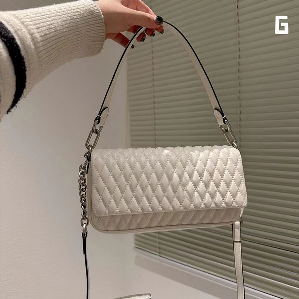 luxury designer shoulder bag messenger bag tote 2023 women's new fashion texture leather gold buckle facun bag
luxury designer shoulder bag messenger bag tote 2023 women's new fashion texture leather gold buckle facun bag