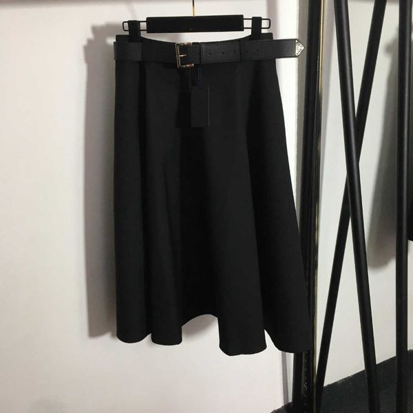 23ss designer brand womens waist tuck belt half skirt european american popular long skirt women clothing, Black;gray
23ss designer brand womens waist tuck belt half skirt european american popular long skirt women clothing, Black;gray