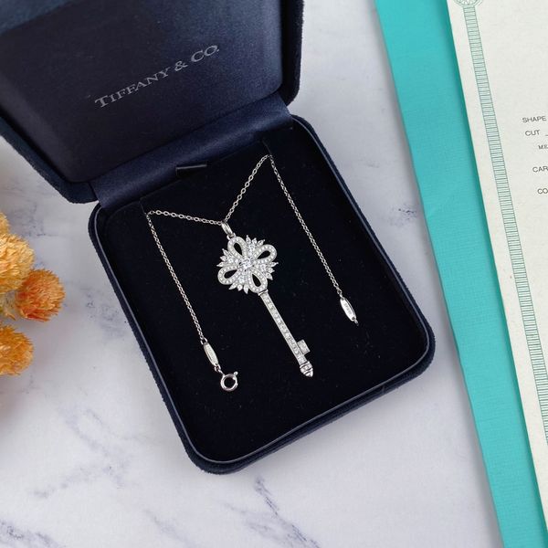 fashion classic4/four leaf clover necklaces pendants mother-of-pearl stainless steel plated 18k for women&girl valentine's mother', Silver
fashion classic4/four leaf clover necklaces pendants mother-of-pearl stainless steel plated 18k for women&girl valentine's mother', Silver