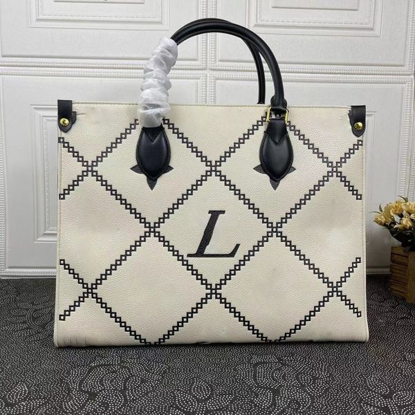 classic fashion designer bags leather messenger shopping bag cross body lady embossing shoulder bag handbags women's evening totes purs
classic fashion designer bags leather messenger shopping bag cross body lady embossing shoulder bag handbags women's evening totes purs