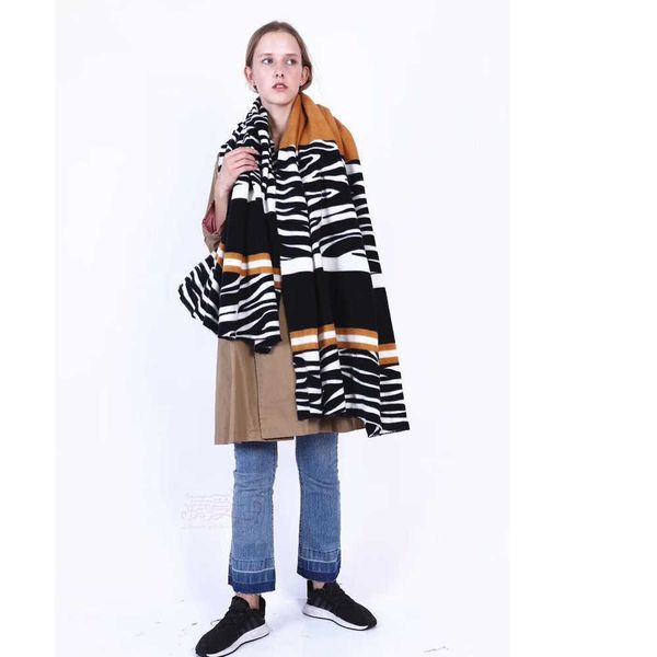 scarves new zebra women winter scarf 2021 cashmere scarves thick neck warm lady shawls wraps blanket pashmina female echarpe ll190908 l23030, Blue;gray
scarves new zebra women winter scarf 2021 cashmere scarves thick neck warm lady shawls wraps blanket pashmina female echarpe ll190908 l23030, Blue;gray