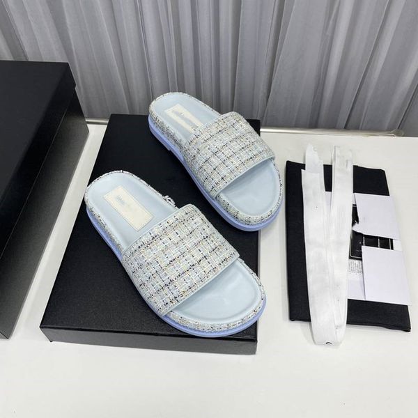 2023 summer women platform slide designer quilting sandals luxury flat channel slippers rubber thick bottoms flip flops beach shoes x20
2023 summer women platform slide designer quilting sandals luxury flat channel slippers rubber thick bottoms flip flops beach shoes x20