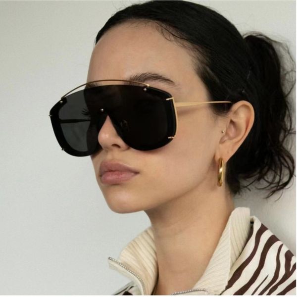 luxury designer sunglasses for women and men fashion 1547 cyclone transparent crystal sunglasses clear frame uv protection come with package, White;black
luxury designer sunglasses for women and men fashion 1547 cyclone transparent crystal sunglasses clear frame uv protection come with package, White;black