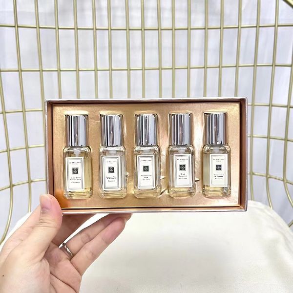 jolondon malone perfume 9ml 5pcs set suit eau de cologne wild bluebell lime basil mandarin english pear lasting smell fragrance intense
jolondon malone perfume 9ml 5pcs set suit eau de cologne wild bluebell lime basil mandarin english pear lasting smell fragrance intense