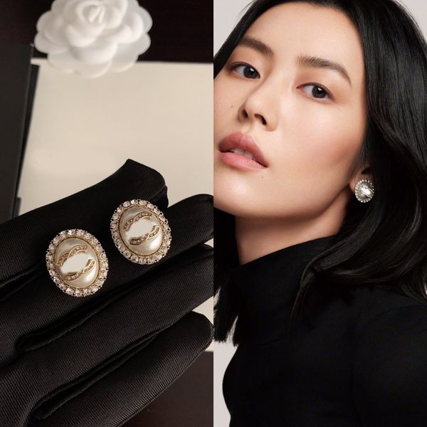 19 color 18k gold designer letters stud pearl earring crystal geometric luxury brand women rhinestone pearl wedding party, Golden;silver
19 color 18k gold designer letters stud pearl earring crystal geometric luxury brand women rhinestone pearl wedding party, Golden;silver