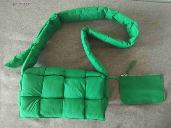 bags venetas bottegas cassette net red sponge woven pillow women's one shoulder crossbody down autumn and winter 2021 new fashion
bags venetas bottegas cassette net red sponge woven pillow women's one shoulder crossbody down autumn and winter 2021 new fashion