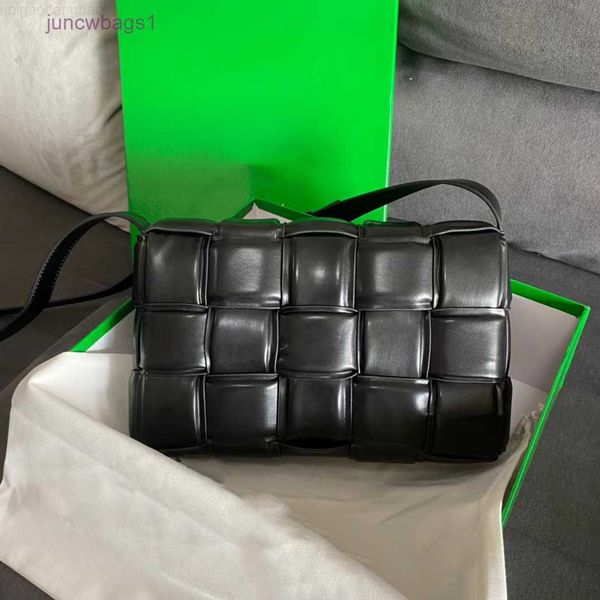 venetas bottegas bags cassette leather woven bag pillow light luxury high texture women's cross body shoulder 2021 new cassette leather
venetas bottegas bags cassette leather woven bag pillow light luxury high texture women's cross body shoulder 2021 new cassette leather