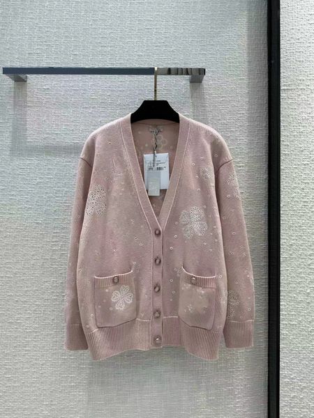 milan runway sweaters 2023 new spring long sleeves v neck print women's sweater high end jacquard cardigan designer sweater 0302-7, White;black
milan runway sweaters 2023 new spring long sleeves v neck print women's sweater high end jacquard cardigan designer sweater 0302-7, White;black