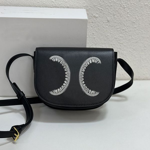 crossbody shoulder bags women handbag wallet underarm clutch bag smooth leather plain embroidery handbags classic letter flap messenger pouc
crossbody shoulder bags women handbag wallet underarm clutch bag smooth leather plain embroidery handbags classic letter flap messenger pouc