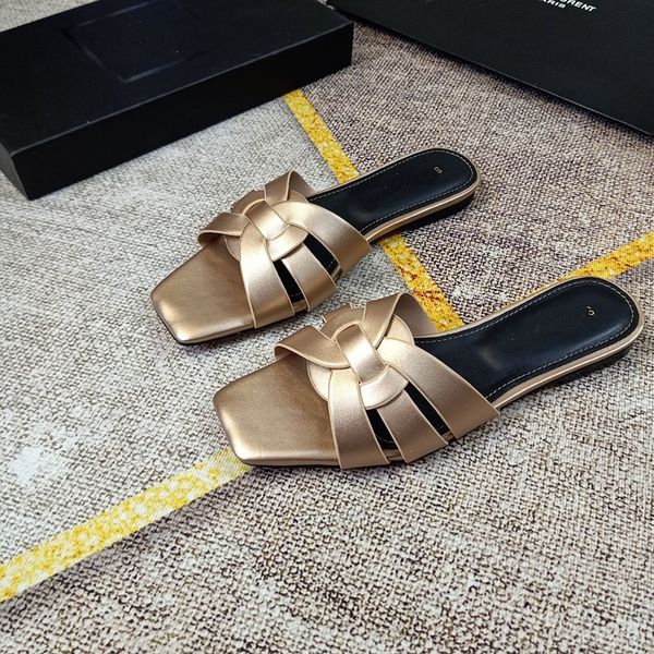 2023 slippers fashion leather sl bright face matte grain three styles grain sandals 35-40, Black
2023 slippers fashion leather sl bright face matte grain three styles grain sandals 35-40, Black