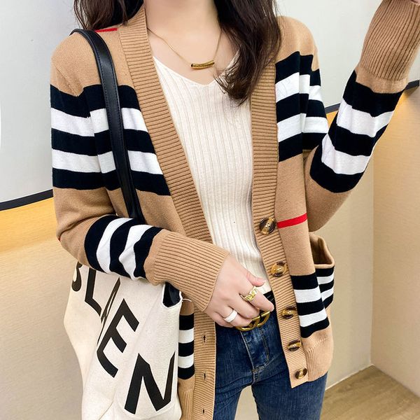 women's knits tees spring ma baoli plaid cardigan knitted cashmere sweater net red sweater v-neck loose long-sleeved stripes 230302, White
women's knits tees spring ma baoli plaid cardigan knitted cashmere sweater net red sweater v-neck loose long-sleeved stripes 230302, White