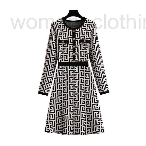 designer luxury women dresses casual double jacquard embroidery knitted sweaters o-neck suit long sleeve shirt skirt club 0bvc, Black;gray
designer luxury women dresses casual double jacquard embroidery knitted sweaters o-neck suit long sleeve shirt skirt club 0bvc, Black;gray
