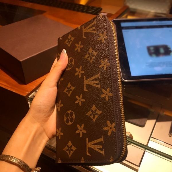 wallet fashion women wallet genuine leather wallet single zipper wallets lady ladies long classical purse with box card 60017, Red;black
wallet fashion women wallet genuine leather wallet single zipper wallets lady ladies long classical purse with box card 60017, Red;black