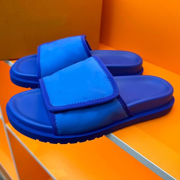 new mens sandals 2023 spring summer slippers with signature logo on the face fashion easy holiday swimming pool slippers easy to wear and ta, Black
new mens sandals 2023 spring summer slippers with signature logo on the face fashion easy holiday swimming pool slippers easy to wear and ta, Black