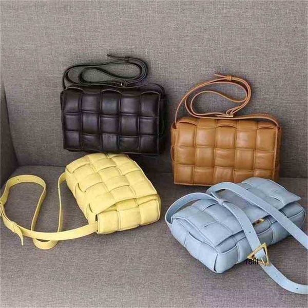 bottegas wholesale designer venetasss leather handbags plaid small square star same style 2022 fashion versatile texture womens bag wan 2qld
bottegas wholesale designer venetasss leather handbags plaid small square star same style 2022 fashion versatile texture womens bag wan 2qld