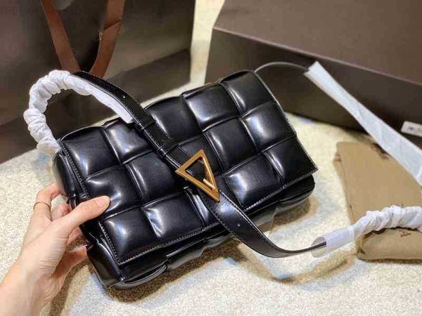 pillow bottegasss designer handbags venetasss jodie divani bag woven women's large lattice single shoulder messenger tofu fashion small
pillow bottegasss designer handbags venetasss jodie divani bag woven women's large lattice single shoulder messenger tofu fashion small