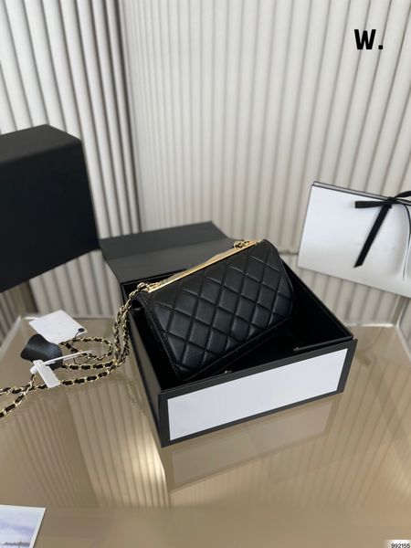 womens classic mini flap bags woc relievo letter lambskin trendy gold metal hardware chain crossbody shoulder card holder handbags 19x12cm
womens classic mini flap bags woc relievo letter lambskin trendy gold metal hardware chain crossbody shoulder card holder handbags 19x12cm