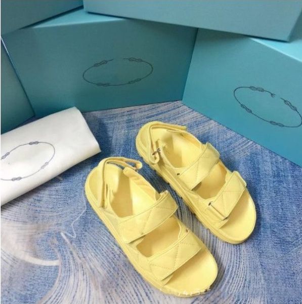 designer buckle leather sandals grandad sandals dad caviar women slippers quilted beach slipper thick soled platform summer size 35-41, Black
designer buckle leather sandals grandad sandals dad caviar women slippers quilted beach slipper thick soled platform summer size 35-41, Black
