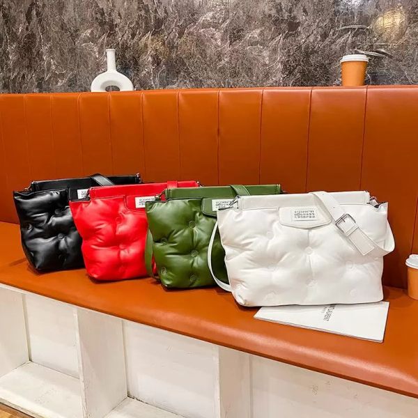 cross body clouds space cotton day clutches quality bubble down shoulder crossbody bags for women pluffy leather pillow handbags, Black;red
cross body clouds space cotton day clutches quality bubble down shoulder crossbody bags for women pluffy leather pillow handbags, Black;red