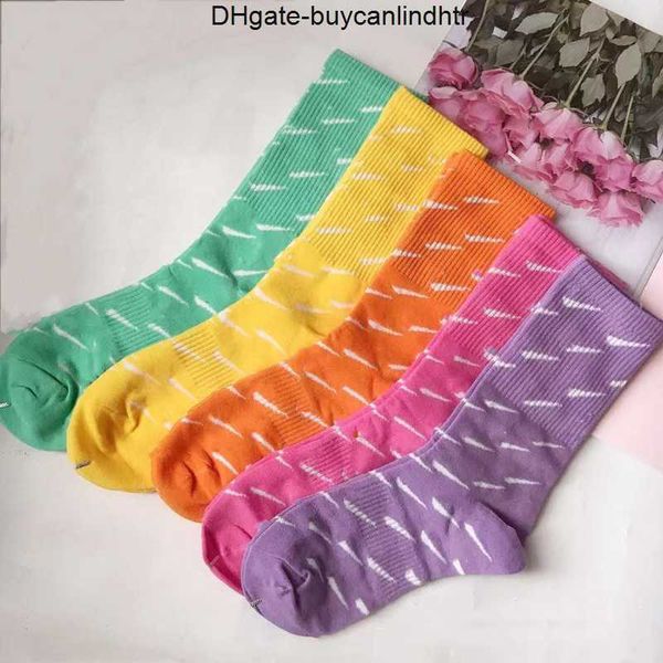 fashion brand mens cotton socks classic black white women men breathable mixing football basketball sports ankle sock winter for male t7tg
fashion brand mens cotton socks classic black white women men breathable mixing football basketball sports ankle sock winter for male t7tg