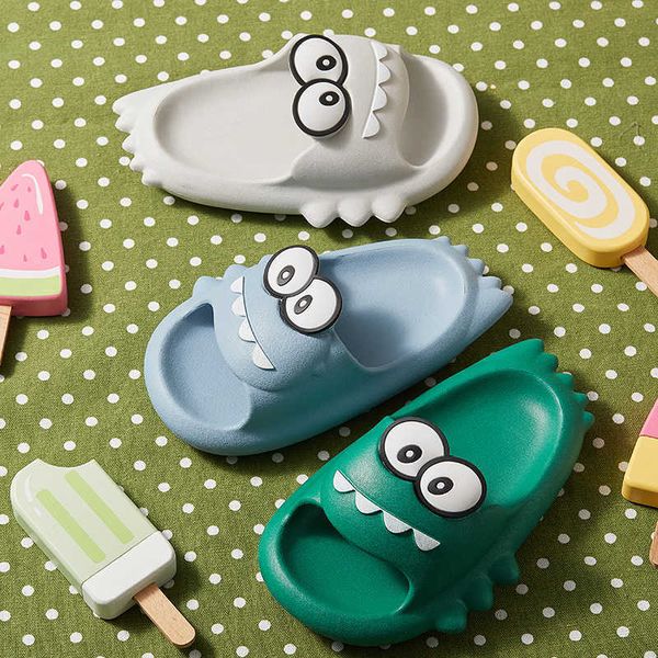 slipper 2022 kids slippers summer boys girls beach flip flops soft non-slip cartoon dinosaur outdoor shoes children home funny slippers t230, Black;grey
slipper 2022 kids slippers summer boys girls beach flip flops soft non-slip cartoon dinosaur outdoor shoes children home funny slippers t230, Black;grey