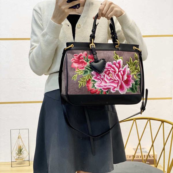 totes bag women embroidery with cheongsam portable messenger single shoulder women's bag purses bags woman womens tote handbags
totes bag women embroidery with cheongsam portable messenger single shoulder women's bag purses bags woman womens tote handbags