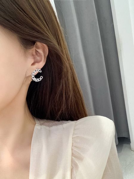 2023 luxury quality charm stud earring with diamond and hollow design drop style hollow design have box stamp ps3885, Golden
2023 luxury quality charm stud earring with diamond and hollow design drop style hollow design have box stamp ps3885, Golden