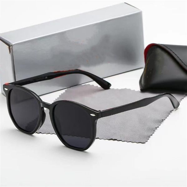 2021 new designer luxury sunglasses men and women trend retro anti-glare sun glasses with box2498, White;black
2021 new designer luxury sunglasses men and women trend retro anti-glare sun glasses with box2498, White;black