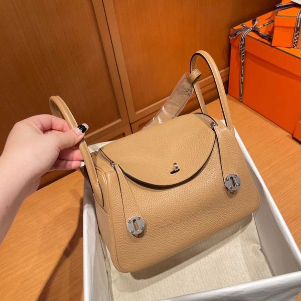 h lind casual bag luxury brand gaoding hand titched lind bag original cowhide women lind claic one houlder doctor
h lind casual bag luxury brand gaoding hand titched lind bag original cowhide women lind claic one houlder doctor