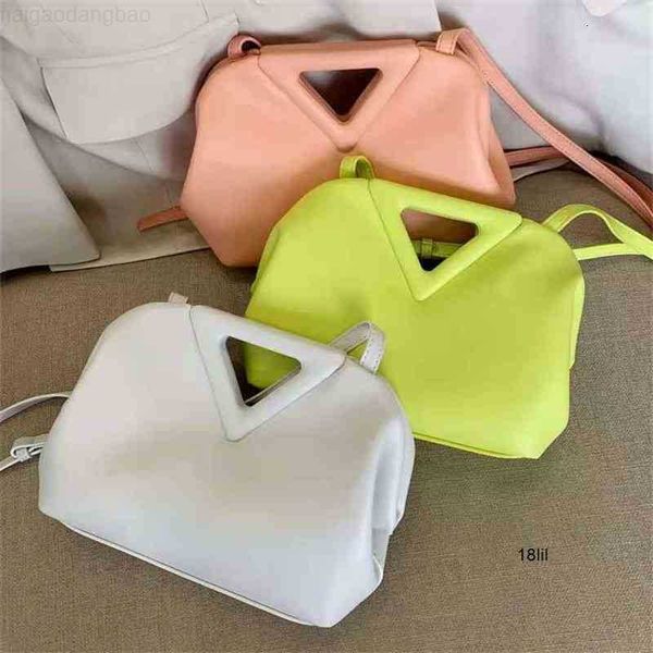 handbags b0ttegass designer point candy venetasss color inverted triangle cloud 2022 new fashion leather clip pleated single should
handbags b0ttegass designer point candy venetasss color inverted triangle cloud 2022 new fashion leather clip pleated single should