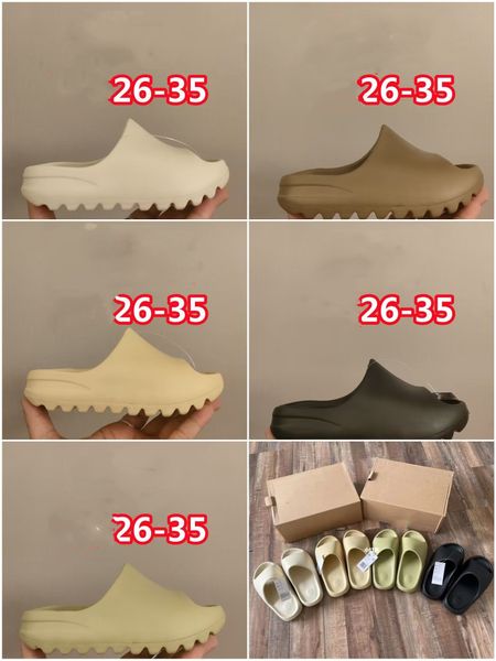 2023 mens slippers toddlers designers slide eva for boys grils comfortable sandals glow green soot onyx black bone resin desert sand pure fo, Black;grey
2023 mens slippers toddlers designers slide eva for boys grils comfortable sandals glow green soot onyx black bone resin desert sand pure fo, Black;grey