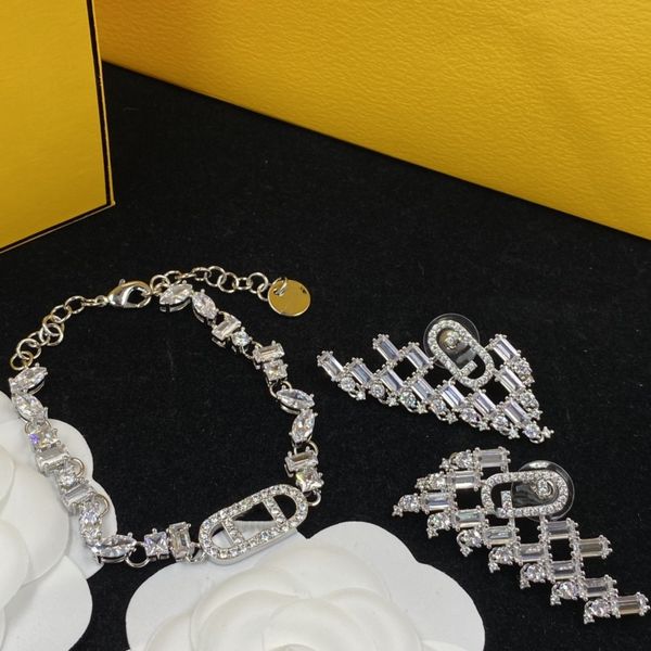 trendy double letter necklaces pearl designer necklace long chain pendant necklaces jewelry with box birthday gift party anniversary 213, Silver
trendy double letter necklaces pearl designer necklace long chain pendant necklaces jewelry with box birthday gift party anniversary 213, Silver