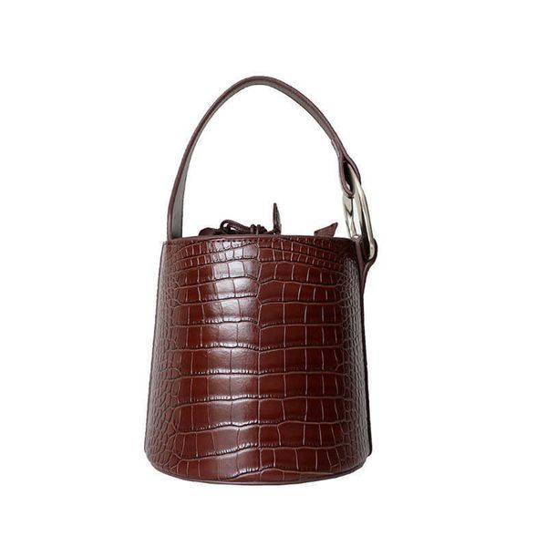 vintage casual bucket bags for women shoulder bag crocodile pattern quality leather bag big tote popular style barrel bag 230302
vintage casual bucket bags for women shoulder bag crocodile pattern quality leather bag big tote popular style barrel bag 230302