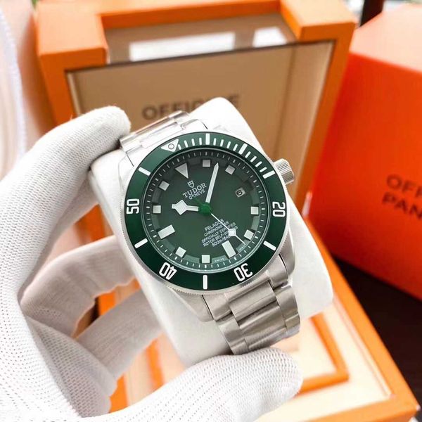 men's watch tomahawk potato diving watch automatic mechanical watch movement super luminous waterproof tough man style, Slivery;brown
men's watch tomahawk potato diving watch automatic mechanical watch movement super luminous waterproof tough man style, Slivery;brown