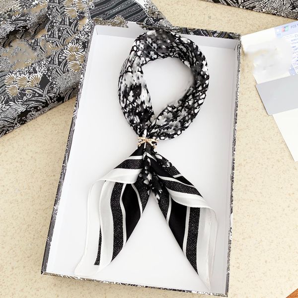 brand designer scarf for woman carriage travel accessories mulberry silk small square scarves 50x50cm wholesale no box, Blue;gray
brand designer scarf for woman carriage travel accessories mulberry silk small square scarves 50x50cm wholesale no box, Blue;gray