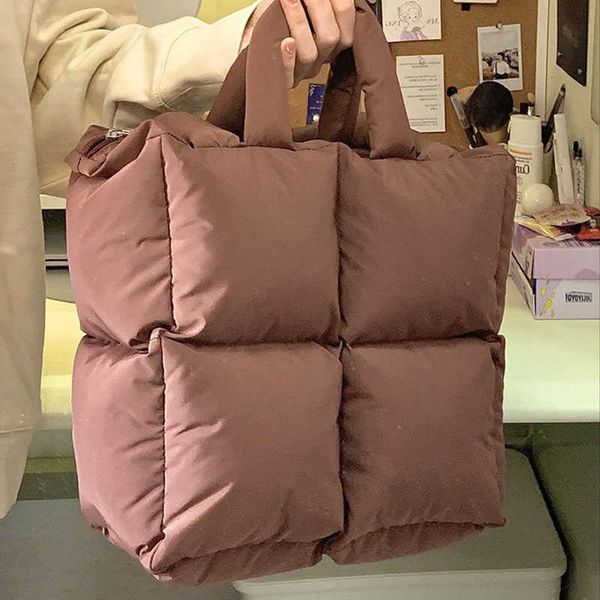 2022 winter new sapce padded large tote bag designer women plaid branded handbags fashion ladies down cotton shoulder bags warm 230303
2022 winter new sapce padded large tote bag designer women plaid branded handbags fashion ladies down cotton shoulder bags warm 230303