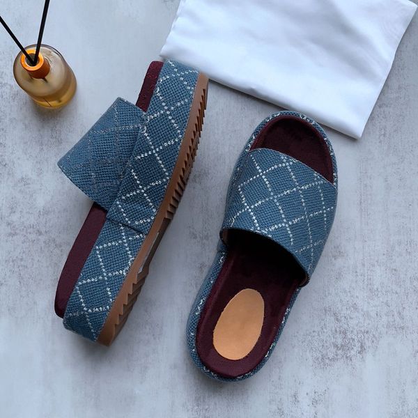 2023 designer slippers fashion platform sandals letter embroidery slides lady slide wedges sandal beach landy girls 60mm canvas sliders size, Black
2023 designer slippers fashion platform sandals letter embroidery slides lady slide wedges sandal beach landy girls 60mm canvas sliders size, Black